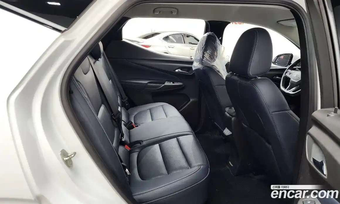 Chevrolet 볼트 EUV 2023 0.2 автомат (гидро), фото 16