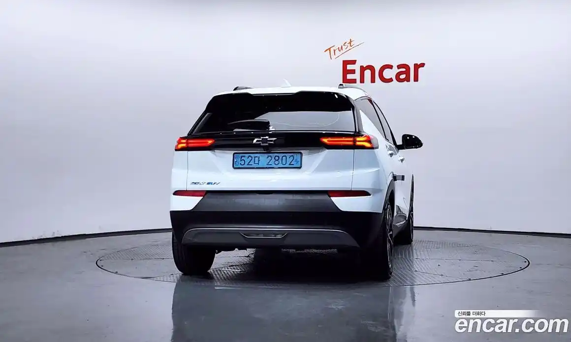 Chevrolet 볼트 EUV 2023 0.2 автомат (гидро), фото 3