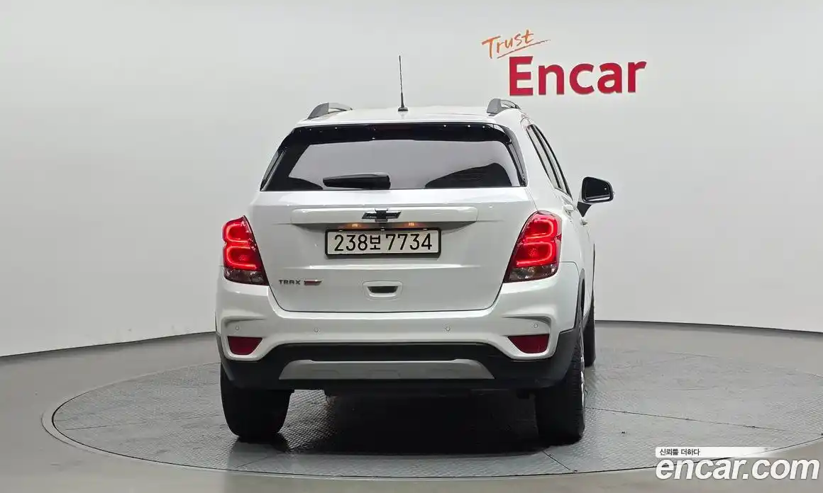 Chevrolet Trax 2022 1.4 гидро, фото 4
