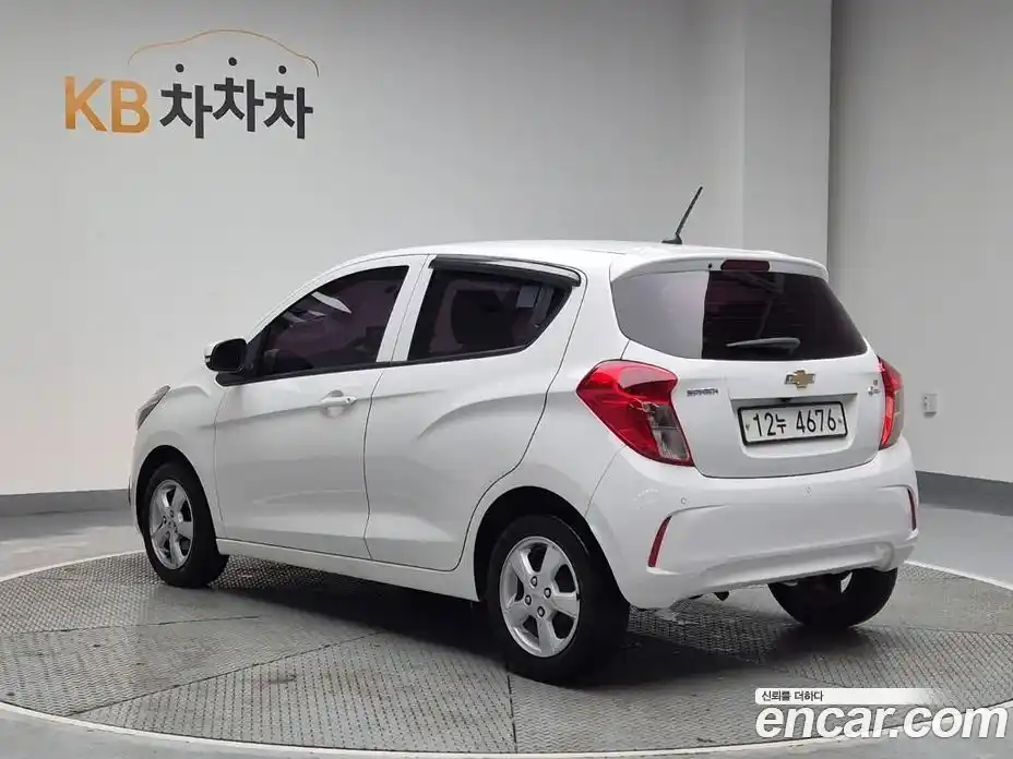 Chevrolet Spark 2016 1.0 гидро, фото 2
