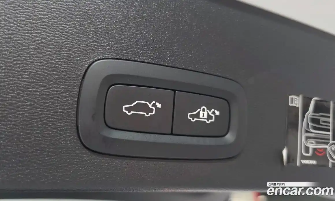 Volvo XC40 2021 2.0 автомат (гидро), фото 33