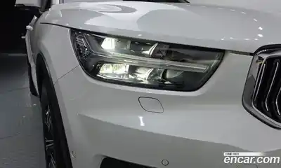 Volvo XC40 2021 2.0 автомат (гидро), миниатюра 8