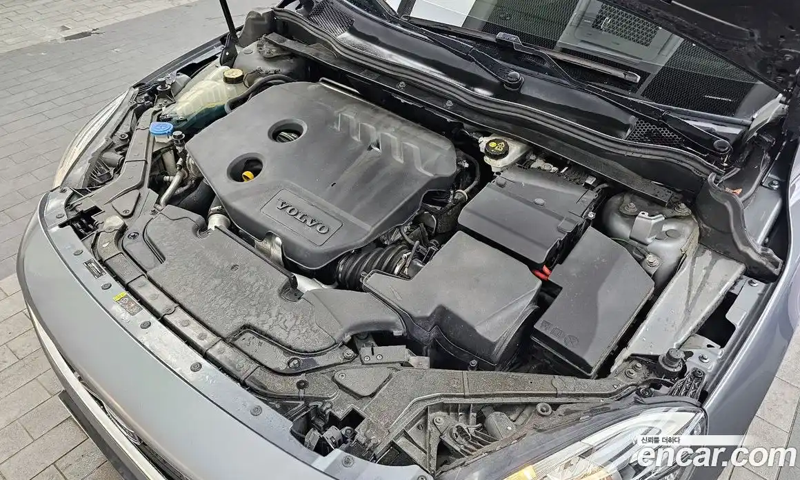 Volvo V40 2014 1.6 автомат (гидро), фото 6