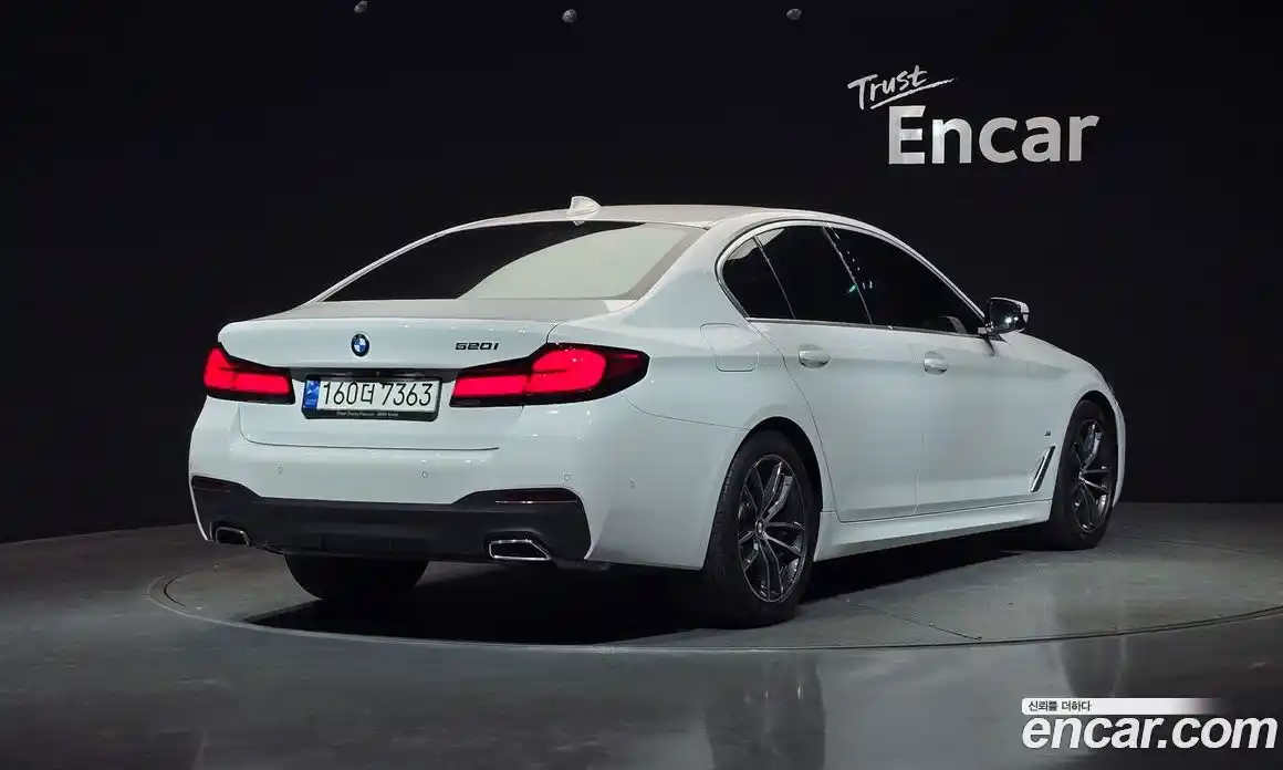 BMW 5-Series 2022 2.0 гидро, фото 2