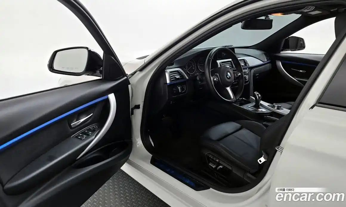 BMW 3-Series 2018 2.0 гидро, фото 13