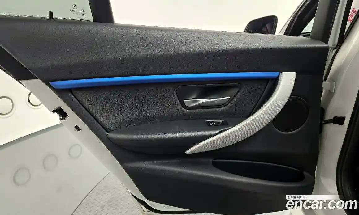 BMW 3-Series 2018 2.0 гидро, фото 15
