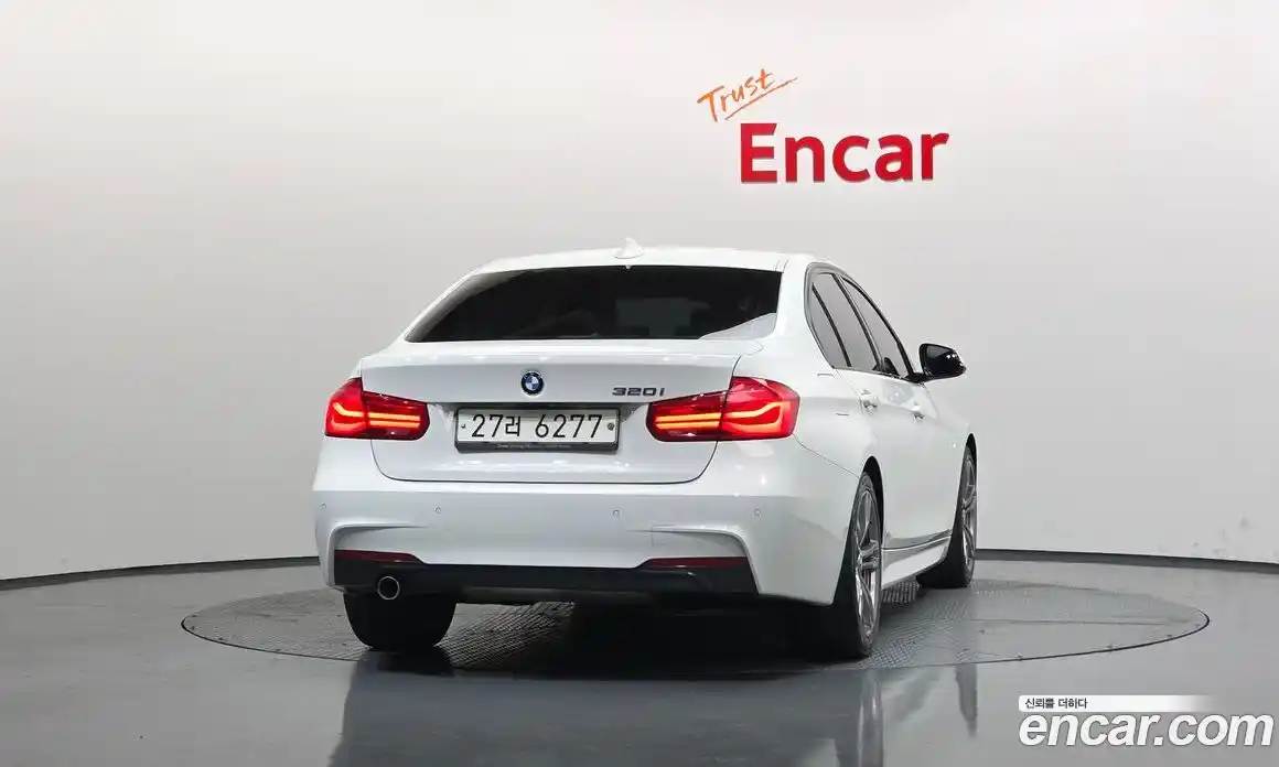 BMW 3-Series 2018 2.0 гидро, фото 4