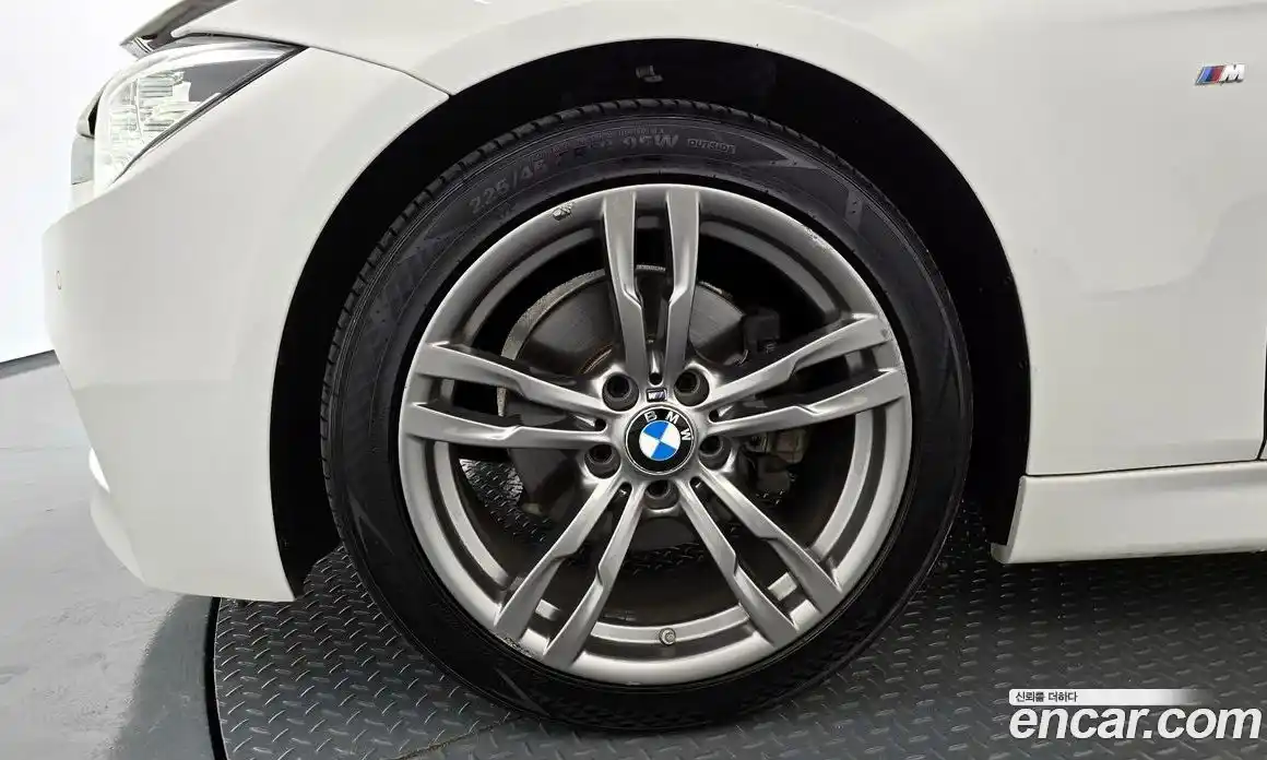 BMW 3-Series 2018 2.0 гидро, фото 5