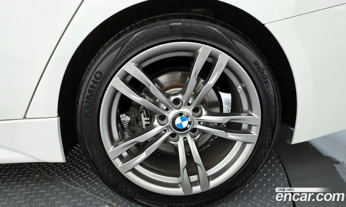 BMW 3-Series 2018 2.0 гидро, фото 7
