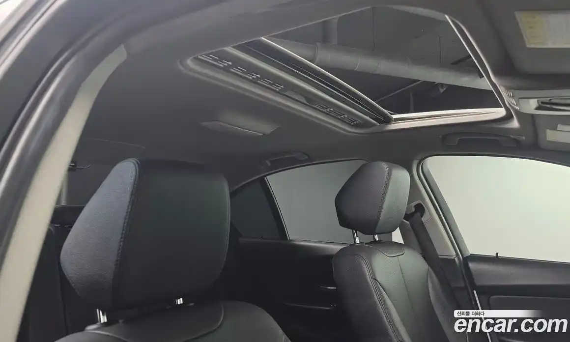 BMW 3-Series 2018 2.0 гидро, фото 17