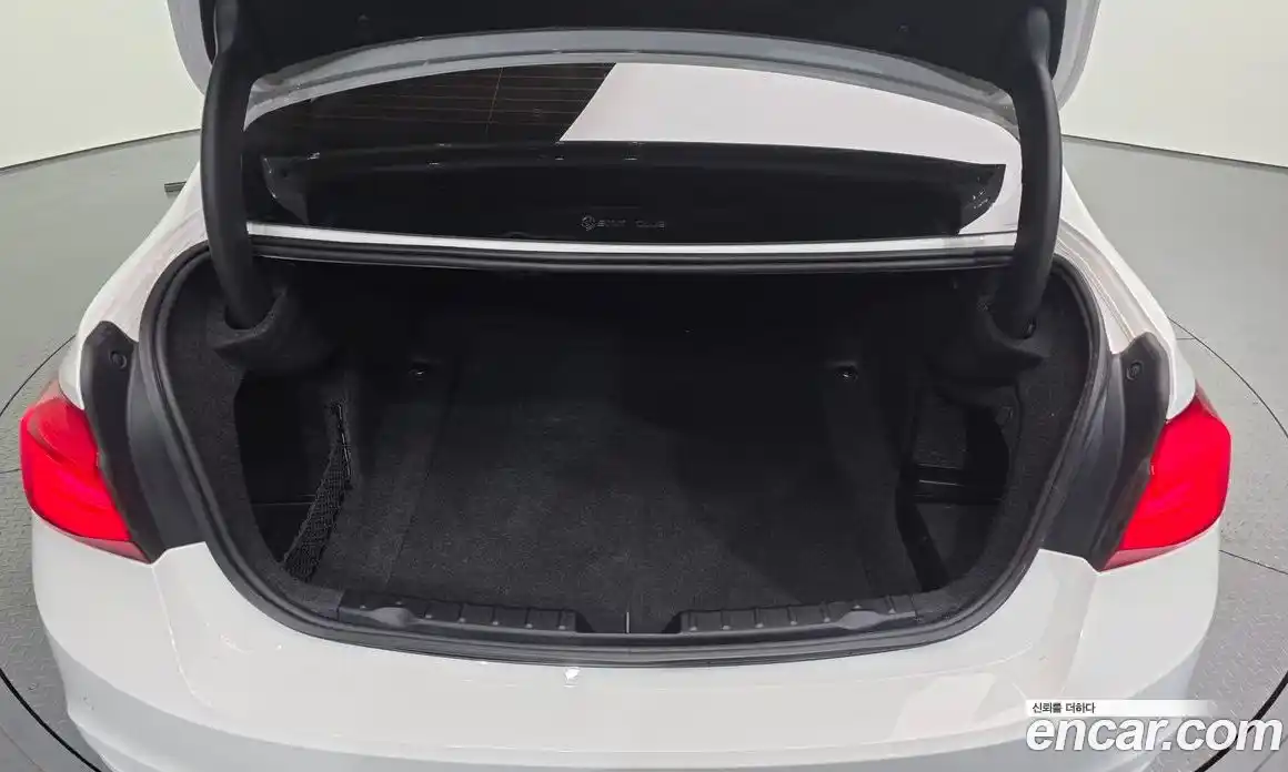 BMW 3-Series 2018 2.0 гидро, фото 20