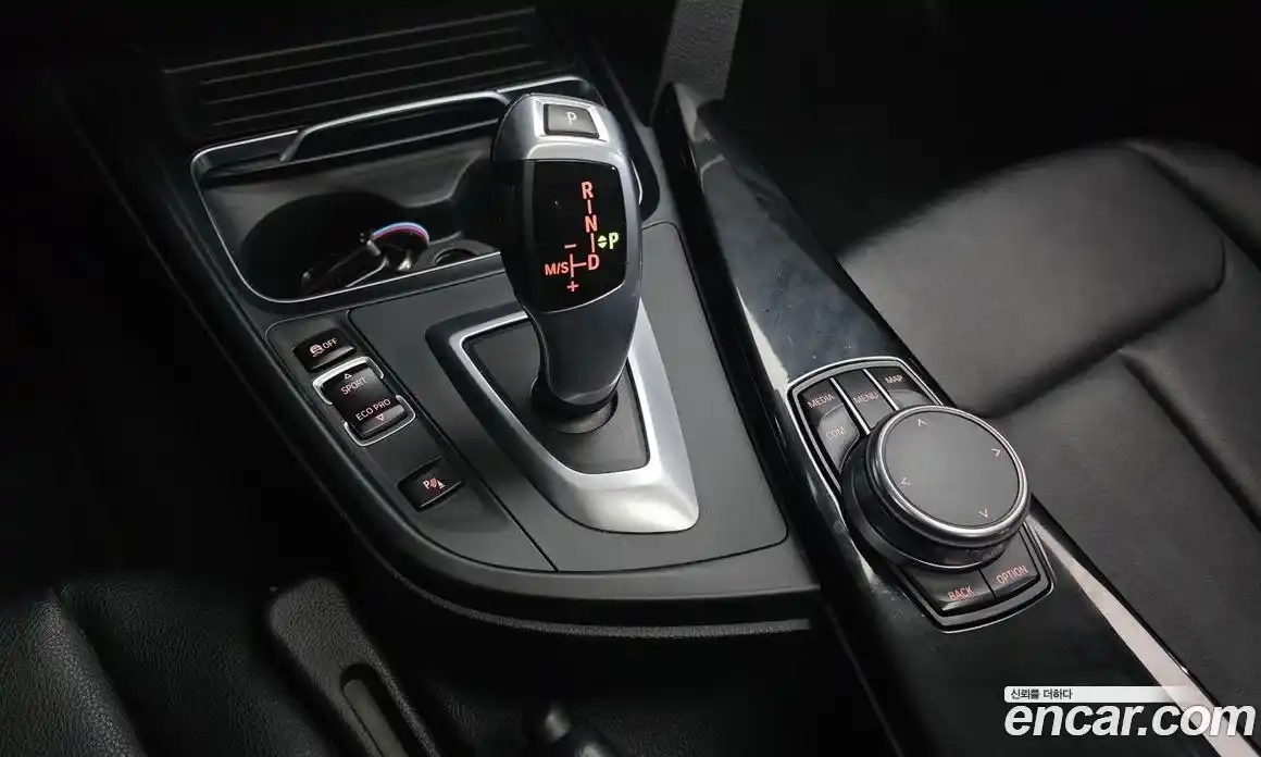 BMW 3-Series 2018 2.0 гидро, фото 9