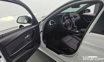BMW 3-Series 2018 2.0 гидро, миниатюра 10