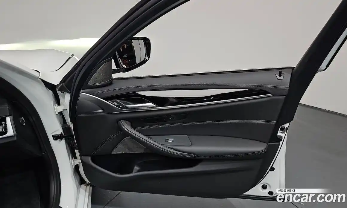 BMW 5-Series 2022 2.0 гидро, фото 13