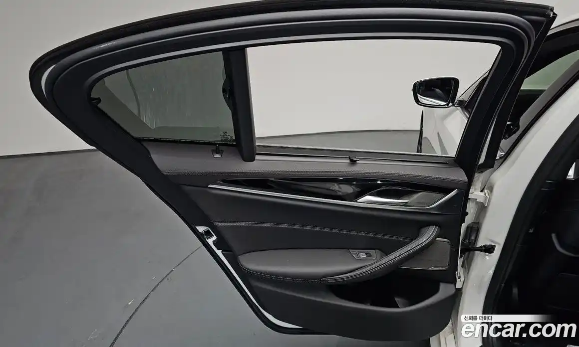 BMW 5-Series 2022 2.0 гидро, фото 14