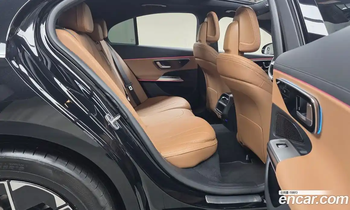 Mercedes-Benz E-Class 2025 2.0 гидро, фото 18