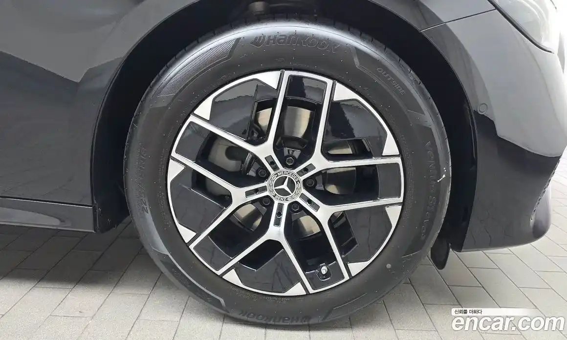 Mercedes-Benz E-Class 2025 2.0 гидро, фото 7