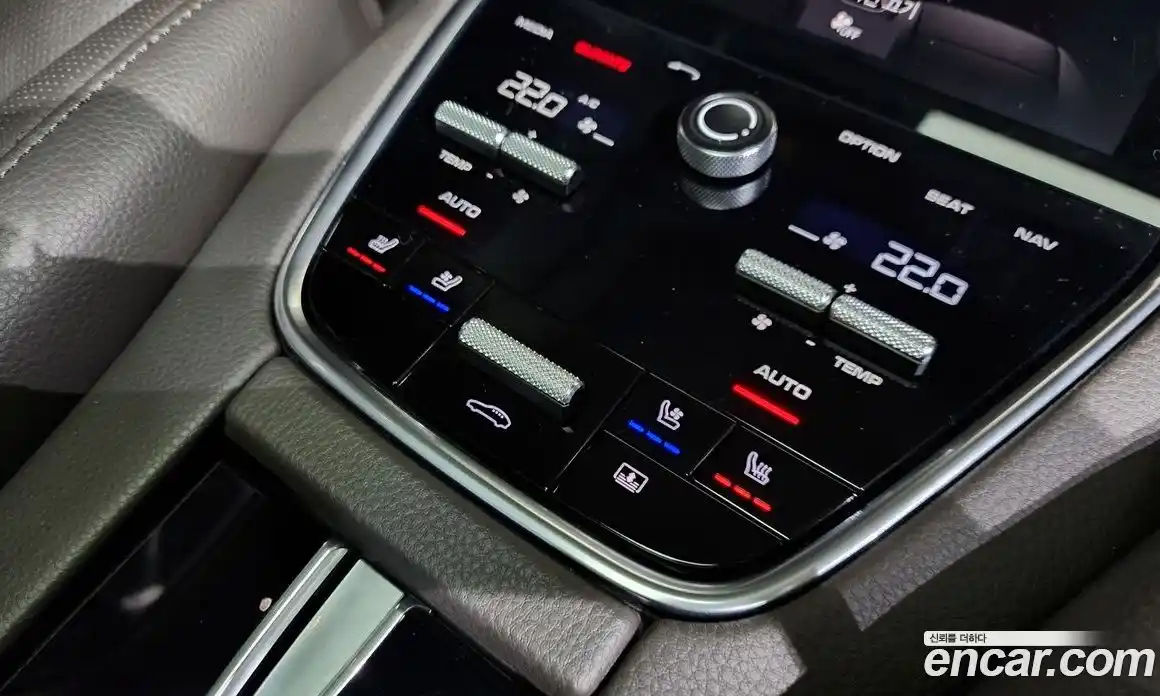 Porsche Panamera 2018 2.9 автомат (гидро), фото 31