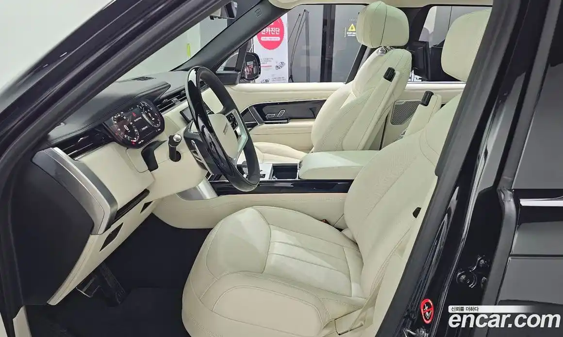 Land Rover Range Rover 2025 3.0 автомат (гидро), фото 3