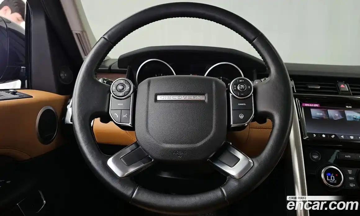 Land Rover Discovery 2017 3.0 автомат (гидро), фото 13