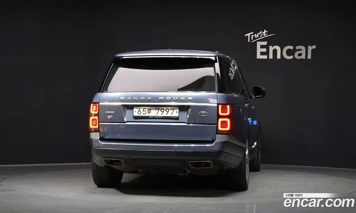 Land Rover Range Rover 2018 4.4 автомат (гидро), фото 4
