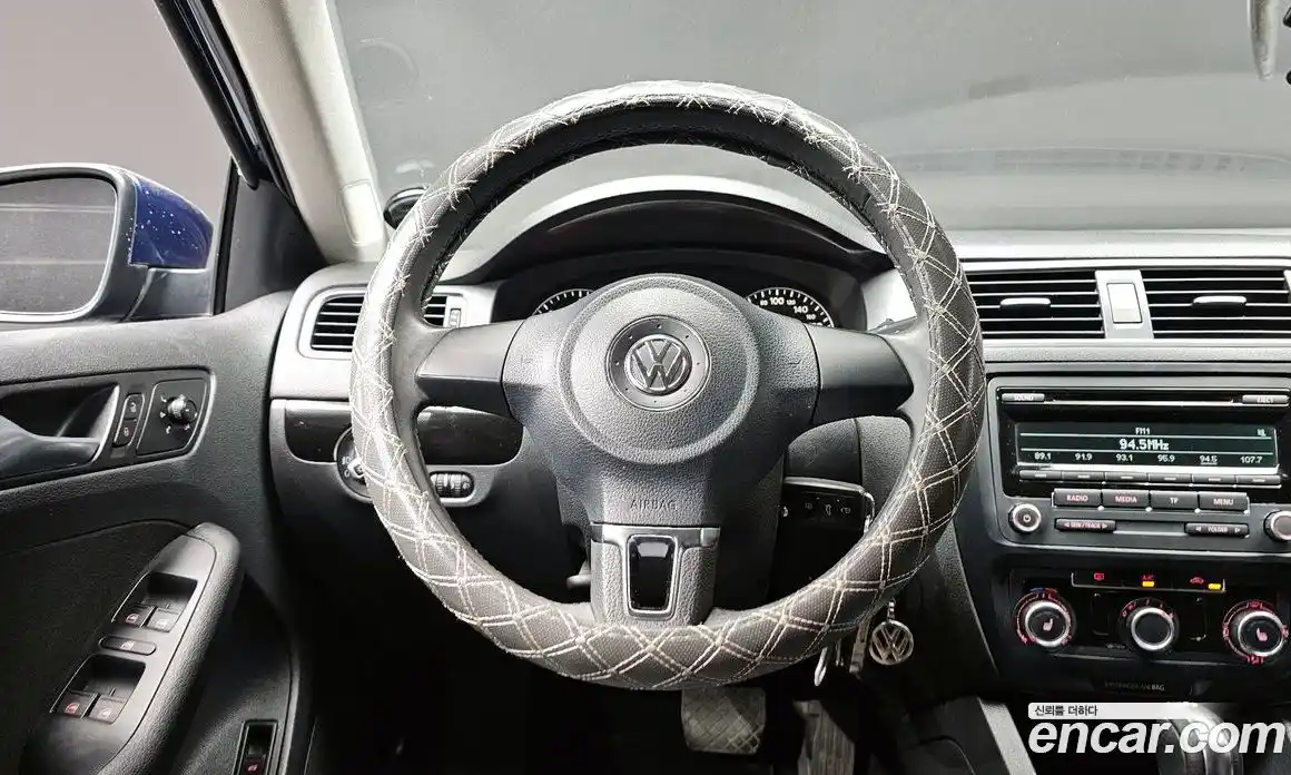 Volkswagen Jetta 2014 1.6 автомат (гидро), фото 12