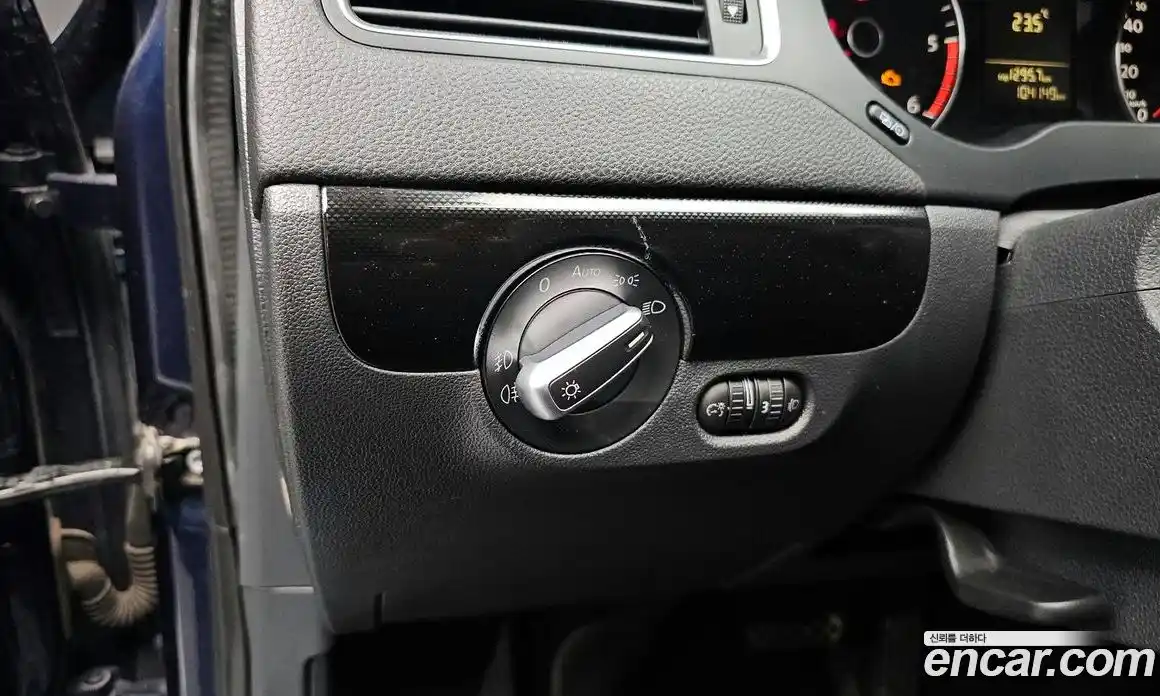 Volkswagen Jetta 2014 1.6 автомат (гидро), фото 16