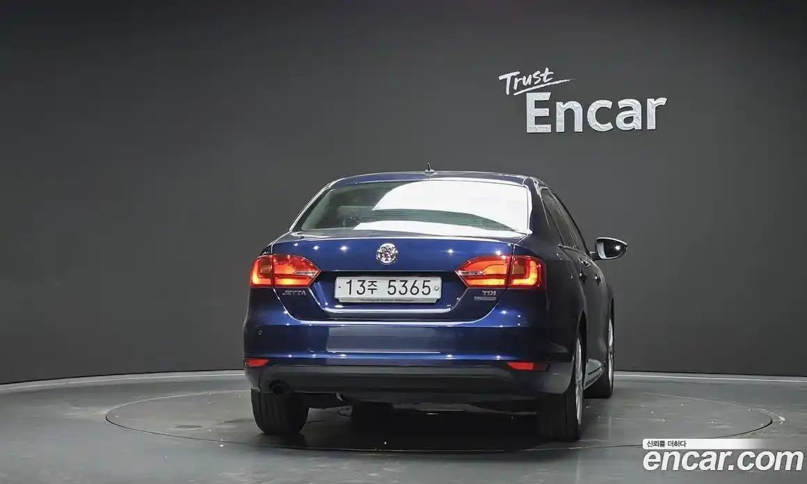 Volkswagen Jetta 2014 1.6 автомат (гидро), фото 4