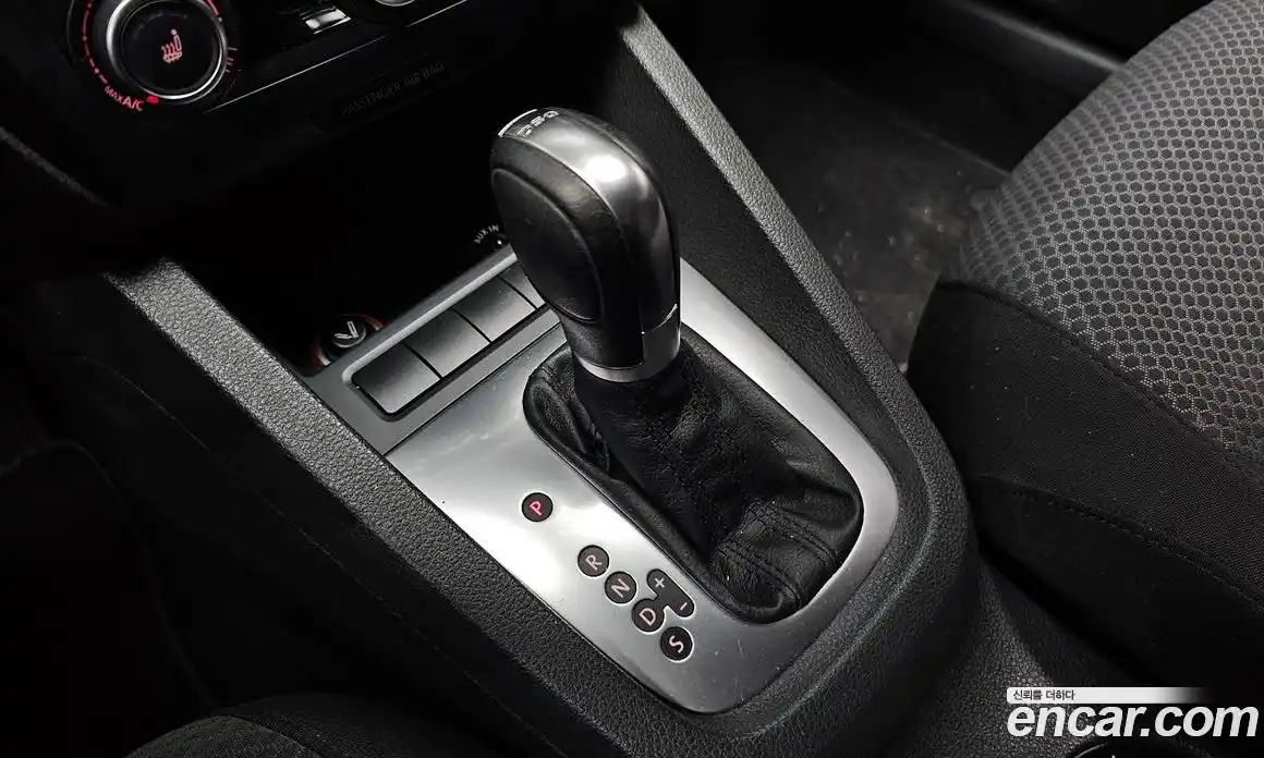Volkswagen Jetta 2014 1.6 автомат (гидро), фото 9