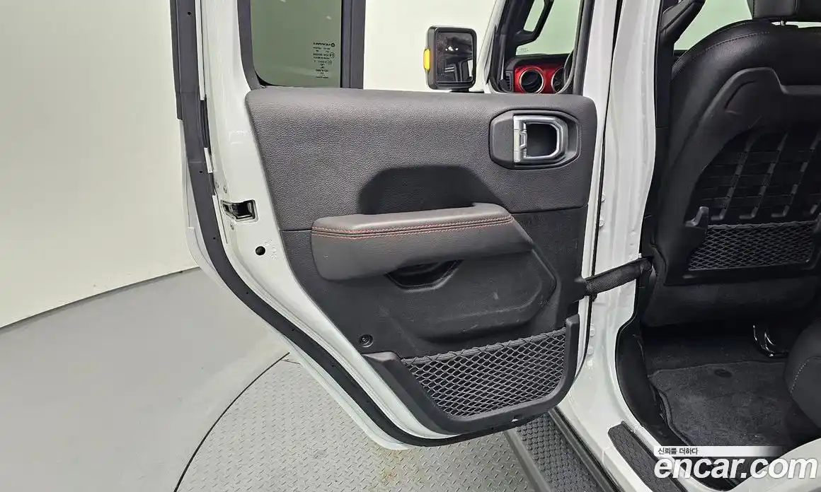 Jeep Wrangler 2021 2.0 автомат (гидро), фото 15
