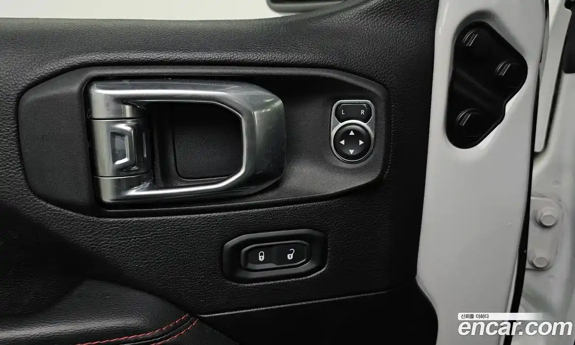 Jeep Wrangler 2021 2.0 автомат (гидро), фото 23