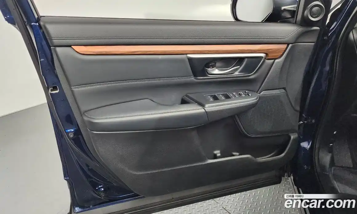 Honda CR-V 2019 1.5 автомат (гидро), фото 14