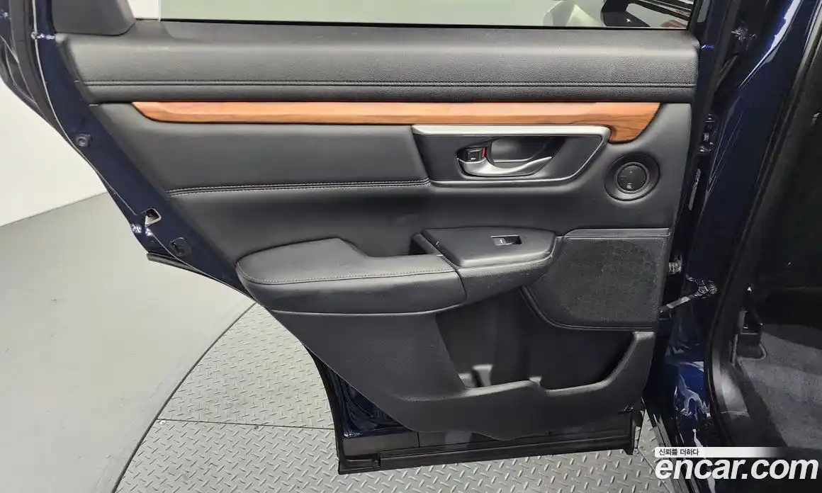 Honda CR-V 2019 1.5 автомат (гидро), фото 15