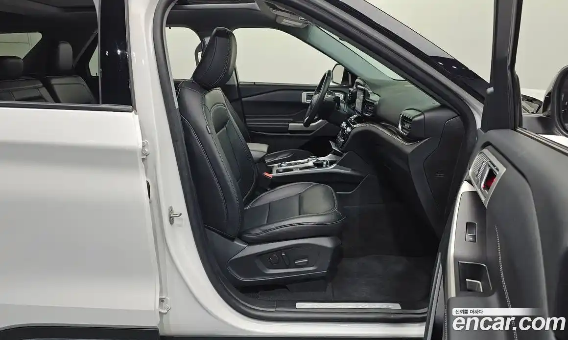 Ford Explorer 2023 2.3 автомат (гидро), фото 11