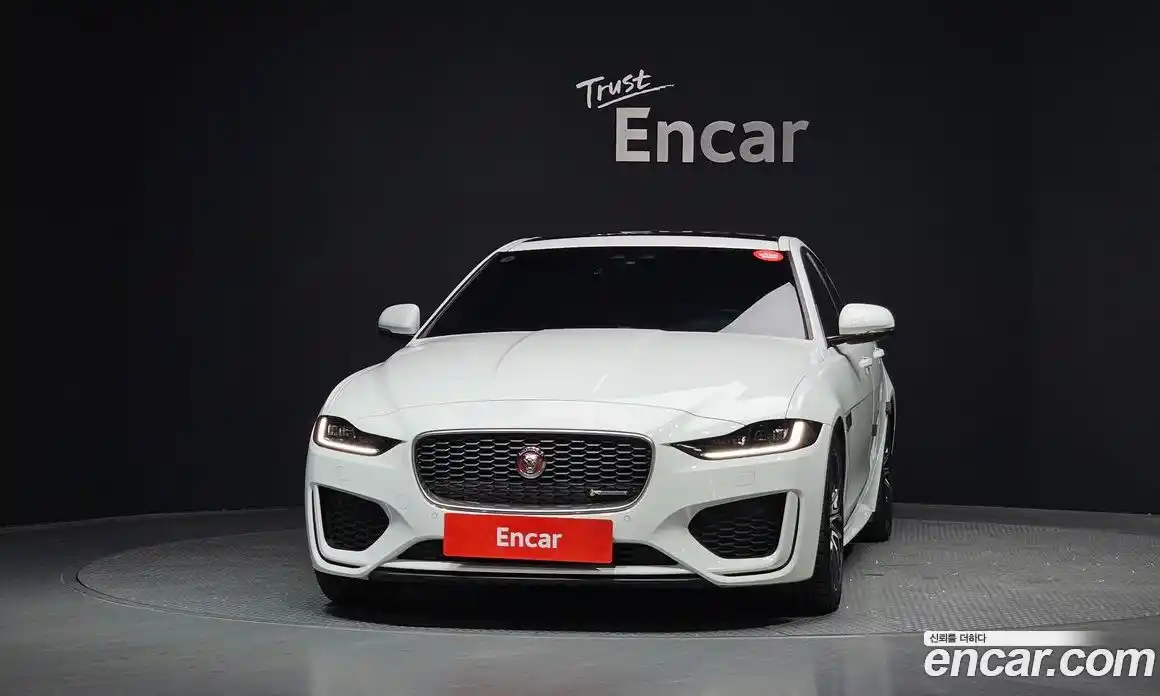 Jaguar XE 2020 2.0 гидро, фото 3