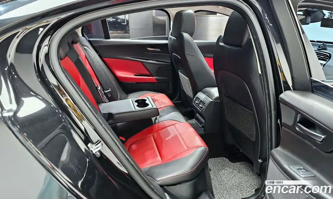 Jaguar XE 2015 2.0 гидро, фото 11
