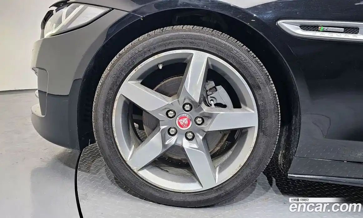 Jaguar XE 2015 2.0 гидро, фото 5