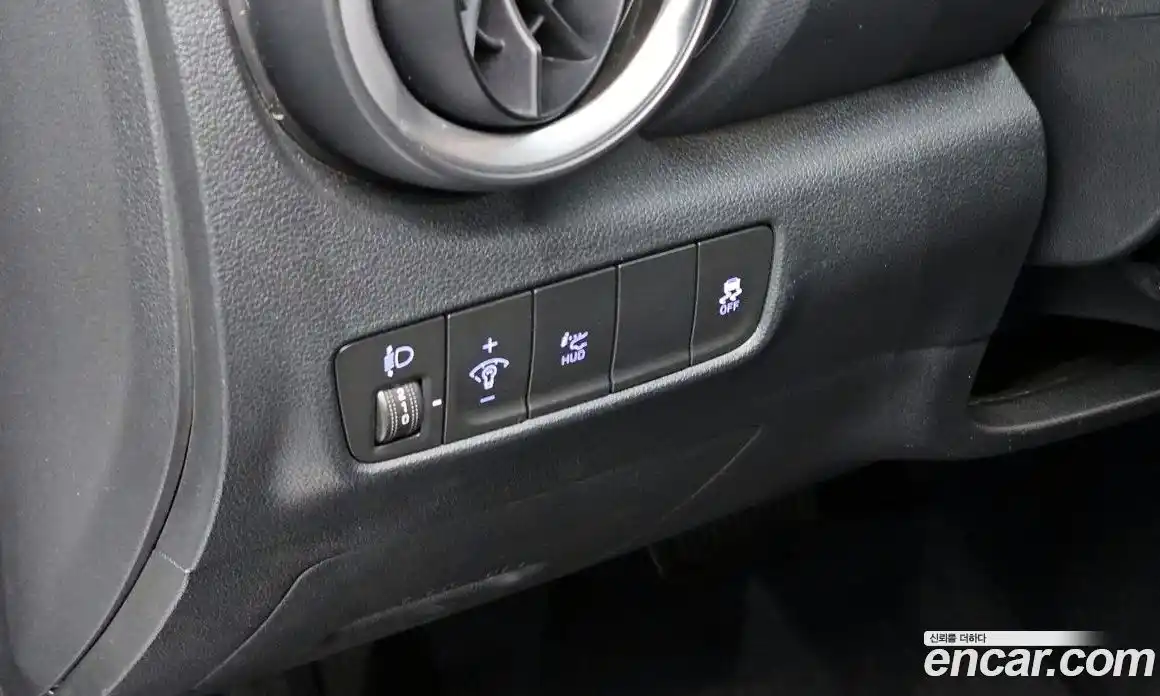 Hyundai Kona 2022 1.6 автомат (гидро), фото 14