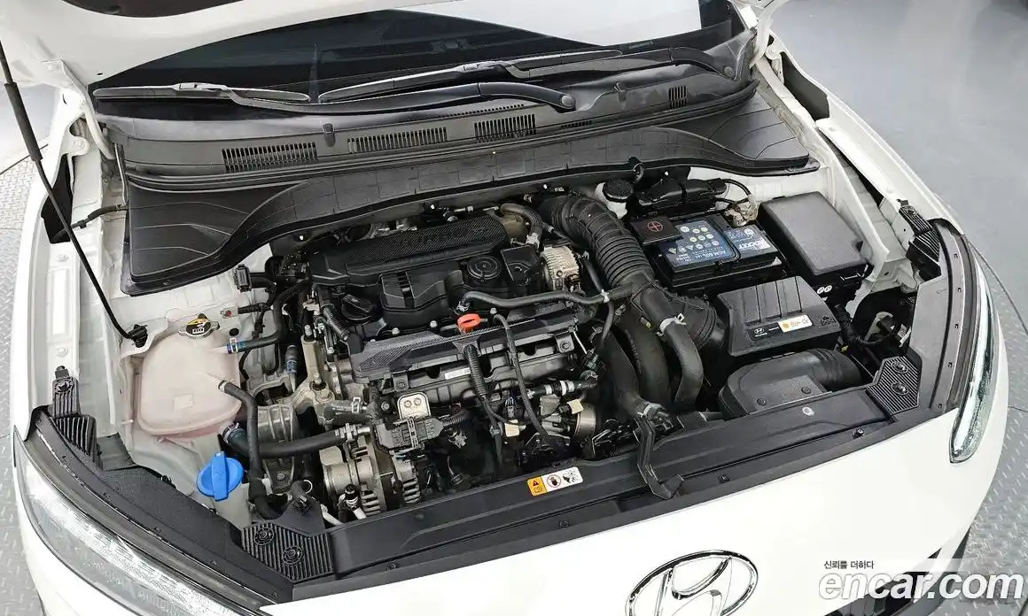 Hyundai Kona 2022 1.6 автомат (гидро), фото 6