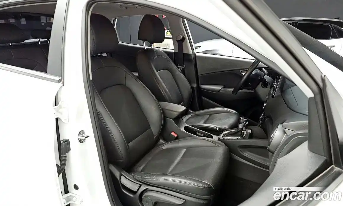 Hyundai Kona 2022 1.6 автомат (гидро), фото 10