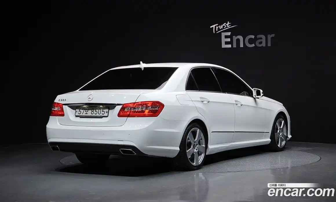 Mercedes-Benz E-Class 2013 3.5 гидро, фото 2 Mercedes-Benz E-Class 2013 3.5 гидро, фото 2