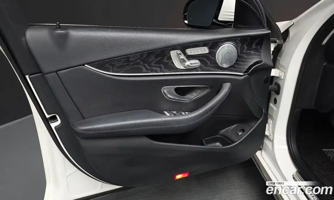 Mercedes-Benz E-Class 2019 2.0 автомат (гидро), фото 14