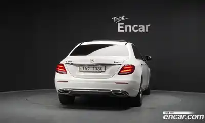 Mercedes-Benz E-Class 2019 2.0 автомат (гидро), миниатюра 4