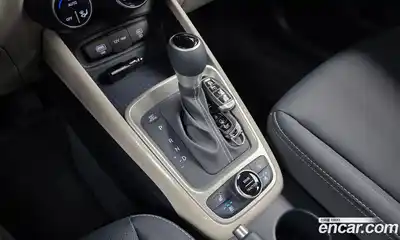 Hyundai Venue 2024 1.6 автомат (гидро), миниатюра 12