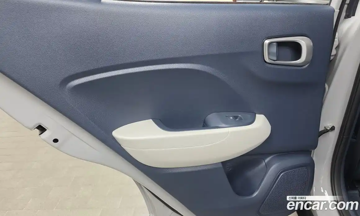 Hyundai Venue 2024 1.6 автомат (гидро), фото 15
