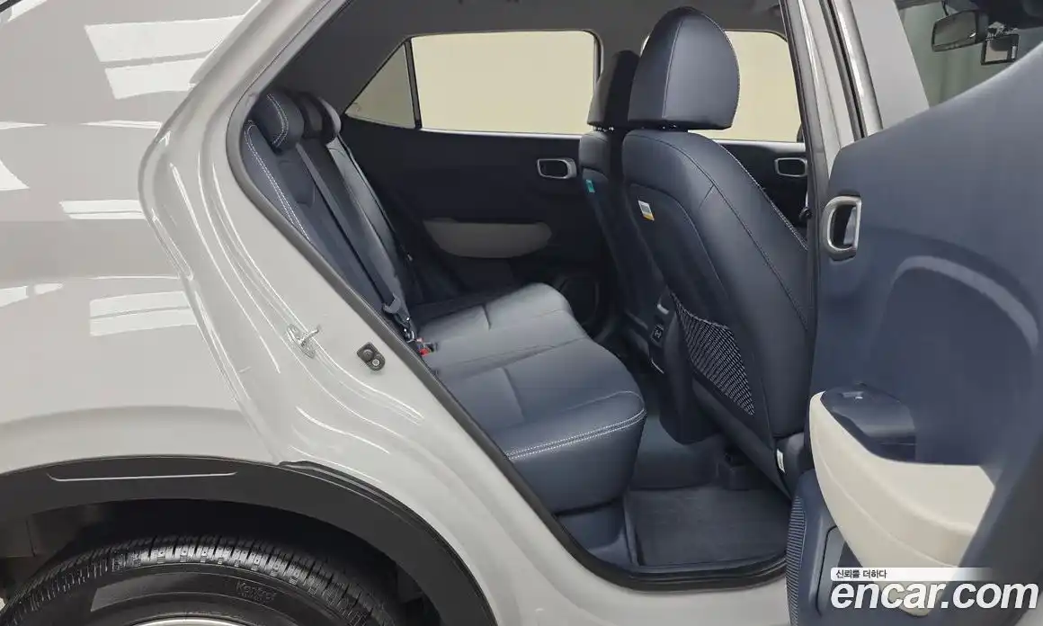 Hyundai Venue 2024 1.6 автомат (гидро), фото 18
