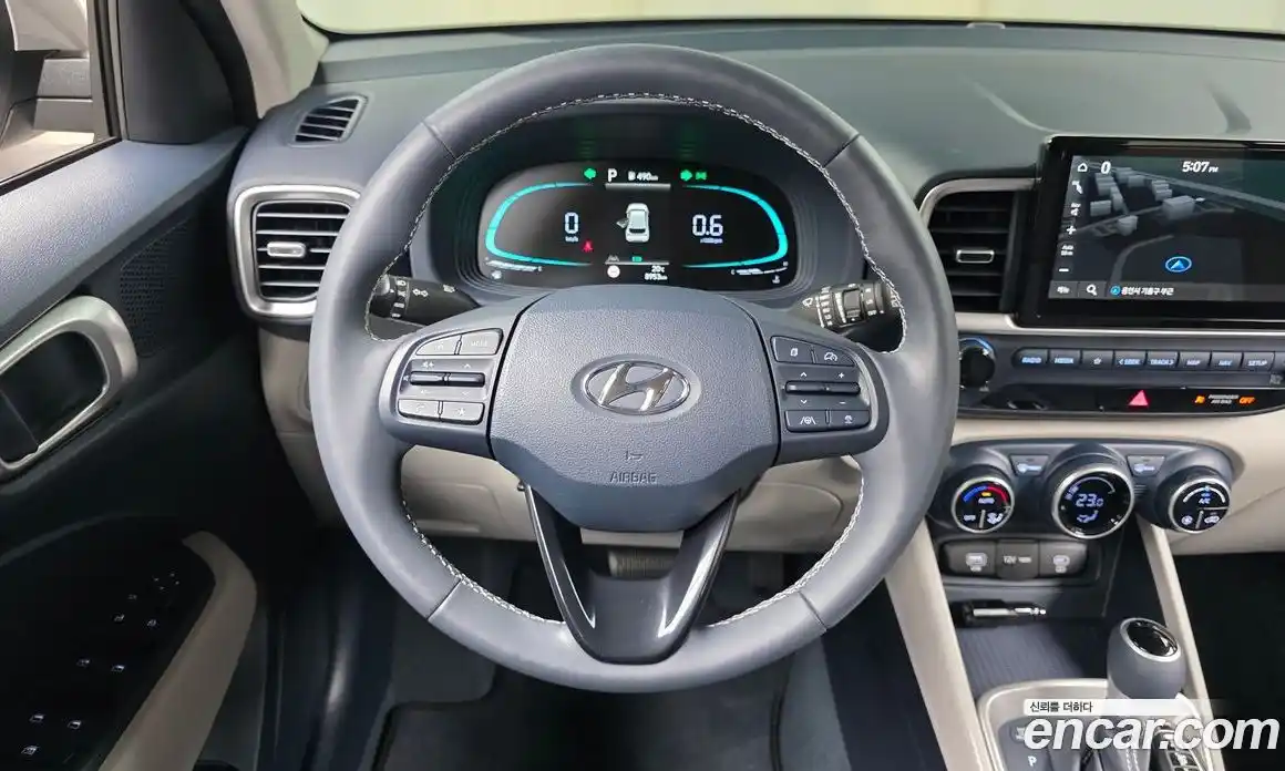 Hyundai Venue 2024 1.6 автомат (гидро), фото 19