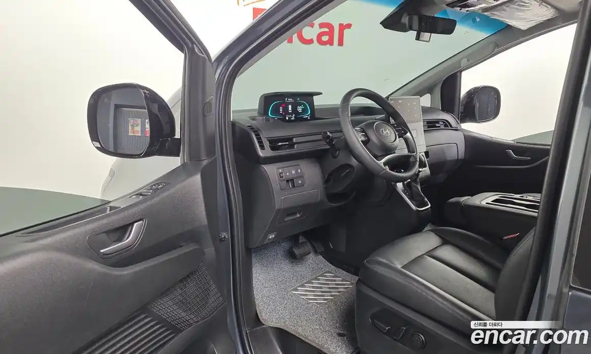 Hyundai Staria 2024 1.6 гидро, фото 13