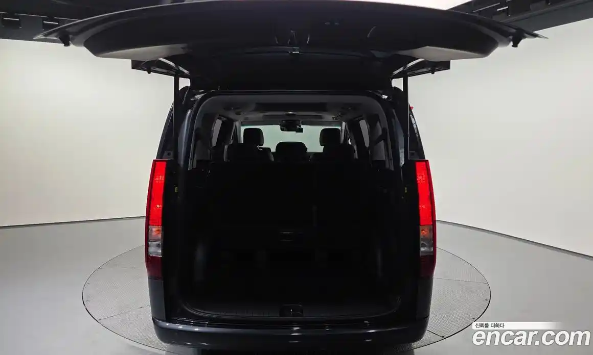 Hyundai Staria 2024 1.6 гидро, фото 30