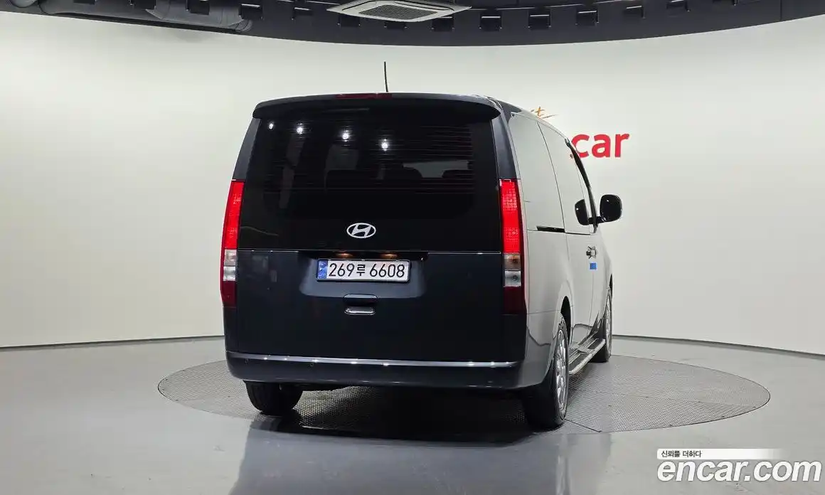Hyundai Staria 2024 1.6 гидро, фото 4